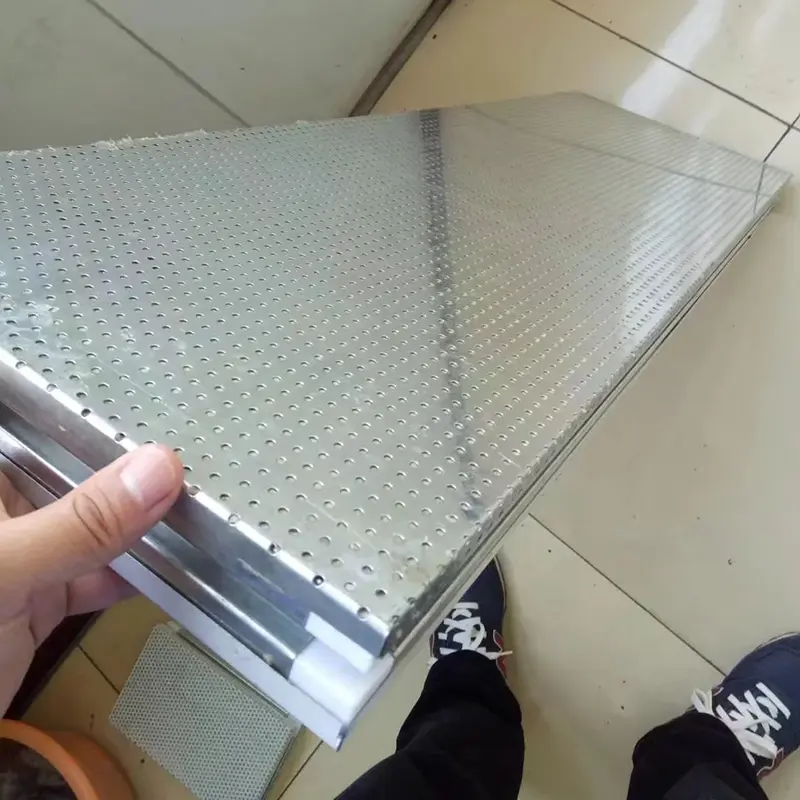 Paneles para salas blancas absorbentes de sonido hechos a mano